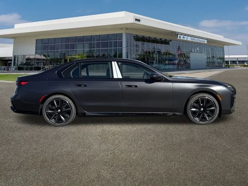 New 2026 BMW 760i xDrive w/ Executive Package image 12