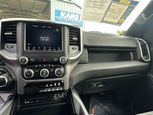 Used 2019 RAM 1500 Big Horn AWD/4WD image 13