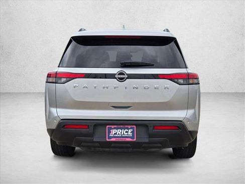 Used 2025 Nissan Pathfinder SV FWD image 7