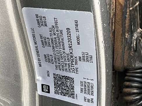 Used 2024 GMC Canyon AT4 w/ AT4 Premium Package image 34