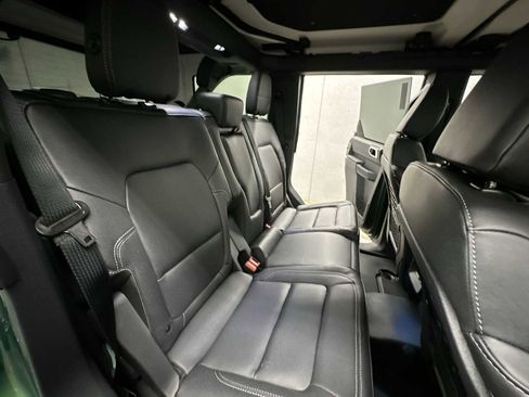 New 2025 Ford Bronco Badlands image 24