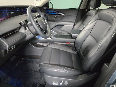 New 2026 Lincoln Nautilus Premier AWD/4WD image 12
