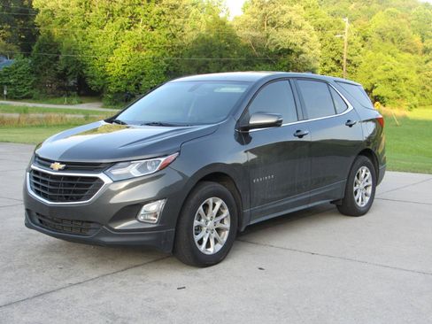 Used 2019 Chevrolet Equinox LT FWD image 3