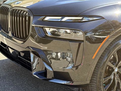 Used 2024 BMW X7 xDrive40i w/ M Sport Package image 9