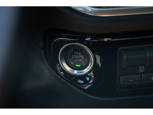 Used 2025 Chevrolet Silverado 1500 RST image 28