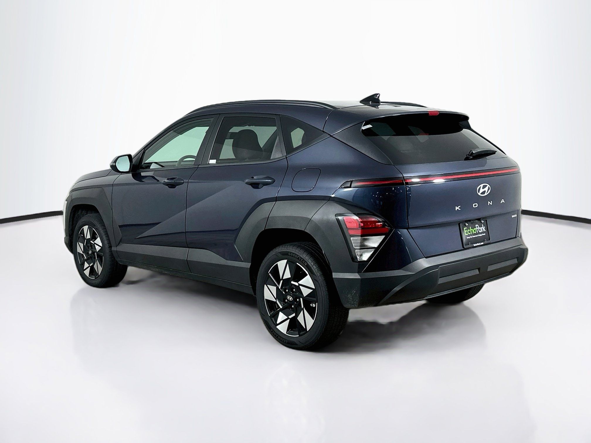 Used 2025 Hyundai Kona SEL AWD/4WD image 5