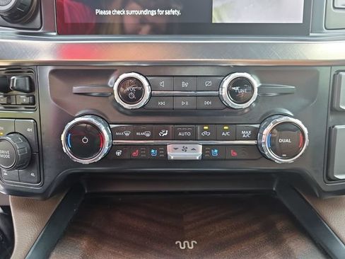 Used 2024 Ford F250 King Ranch w/ Chrome Package AWD/4WD image 25
