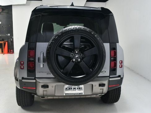 Used 2023 Land Rover Defender 110 X-Dynamic SE image 16