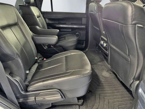 Used 2021 Ford Expedition XLT image 27