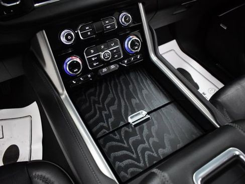 Used 2023 GMC Yukon Denali image 31