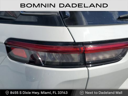 Used 2023 Jeep Grand Cherokee Limited w/ Trailer Tow Prep Group (B) image 10