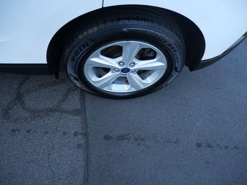 Used 2021 Ford Edge SE image 36