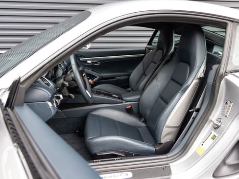 Certified 2022 Porsche 718 Cayman GTS RWD image 5