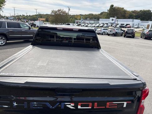 Used 2021 Chevrolet Silverado 1500 Custom image 9