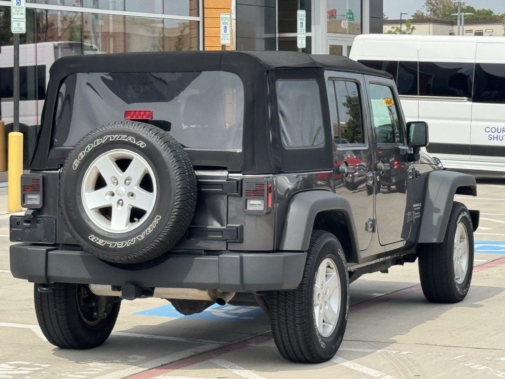 Used 2017 Jeep Wrangler Unlimited Sport w/ Quick Order Package 23S AWD/4WD image 4