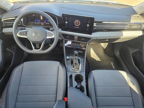 New 2026 Volkswagen Jetta SE FWD image 19