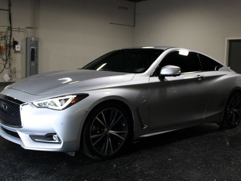 Used 2017 INFINITI Q60 3.0t w/ Premium Plus Package 3.0T RWD image 7