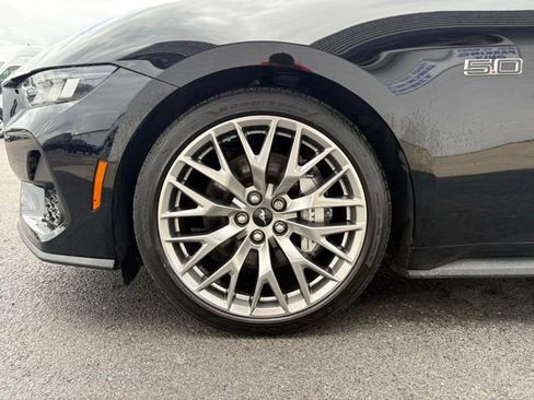 Used 2024 Ford Mustang GT Premium image 9