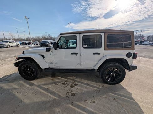 Used 2021 Jeep Wrangler Unlimited Sahara w/ Cold Weather Group image 7
