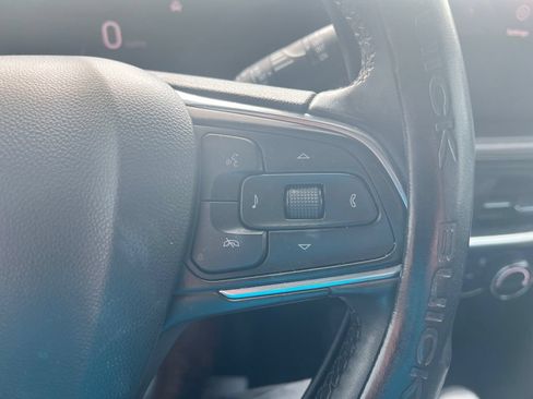 Used 2025 Buick Encore GX Sport Touring w/ Advanced Technology Package FWD image 19
