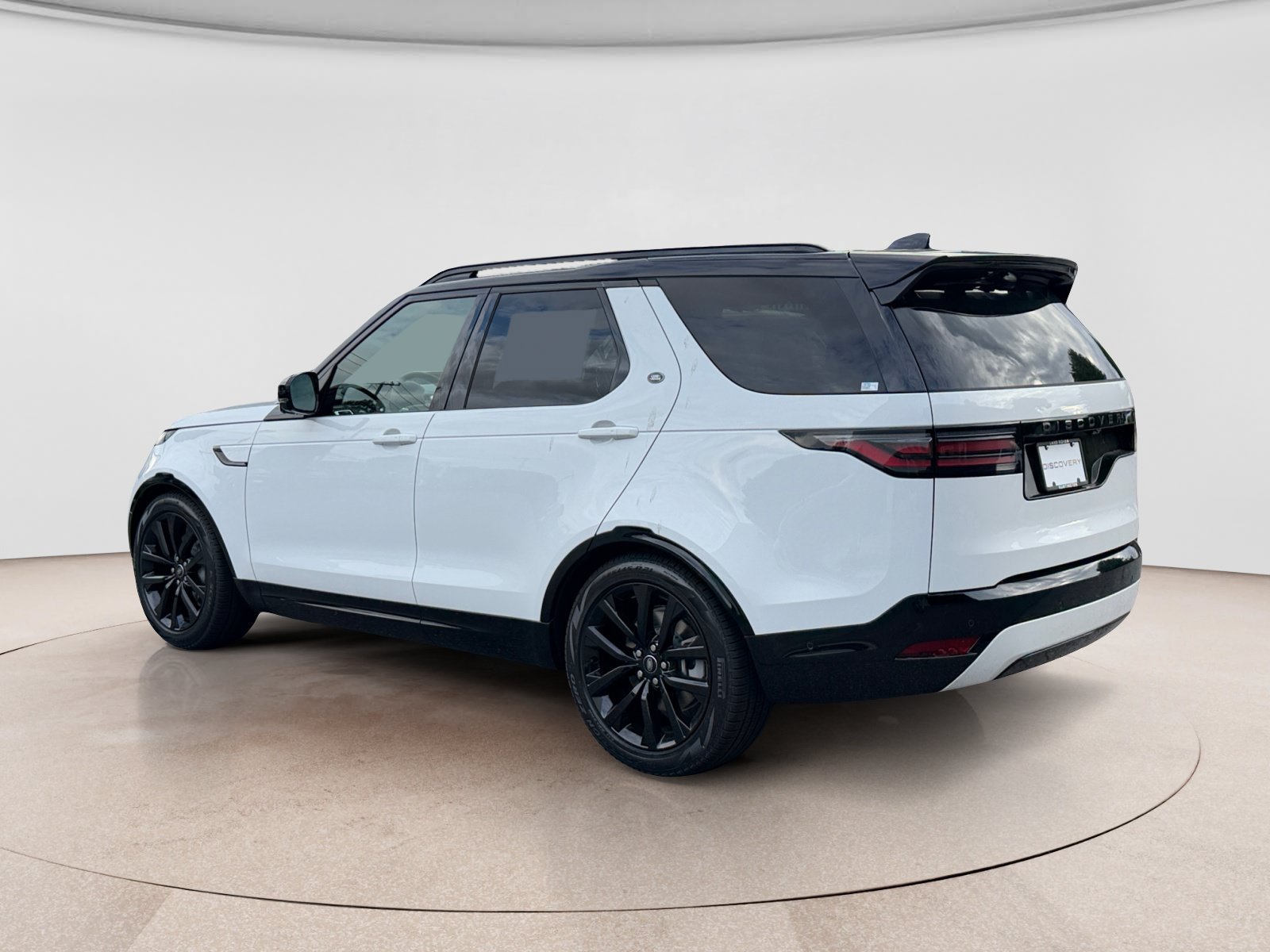 New 2026 Land Rover Discovery Dynamic SE AWD/4WD image 3