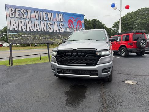 Used 2025 RAM 1500 Big Horn AWD/4WD image 2