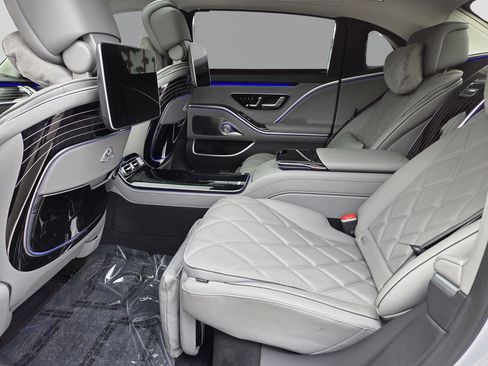 Certified 2023 Mercedes-Benz Maybach S 680 4MATIC image 12