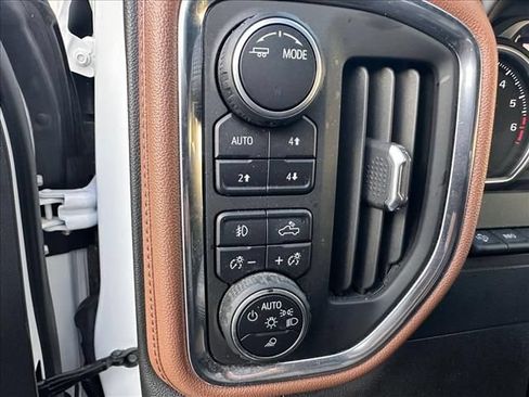 Certified 2021 Chevrolet Silverado 1500 High Country w/ Technology Package AWD/4WD image 26