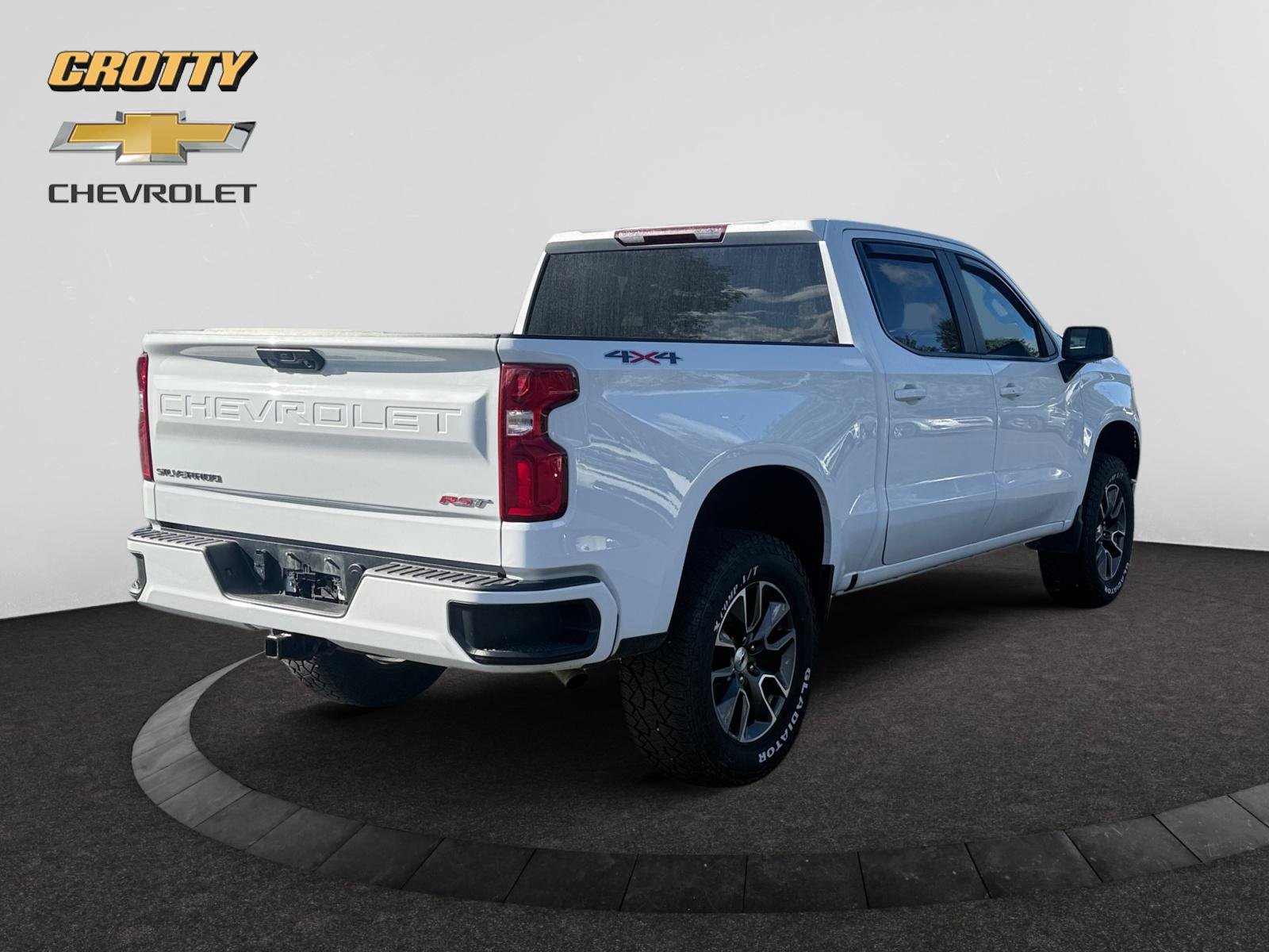 Used 2024 Chevrolet Silverado 1500 RST w/ Max Trailering Package AWD/4WD image 5