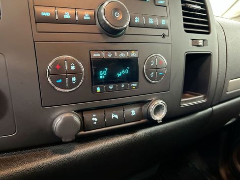 Used 2009 GMC Sierra 1500 SLE w/ Power Pack Plus AWD/4WD image 15