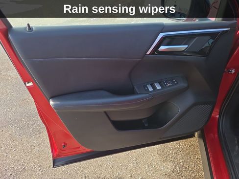 Used 2023 Mitsubishi Outlander SE image 18