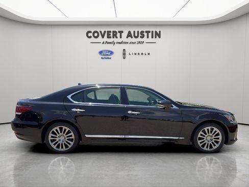 Used 2013 Lexus LS 460 L w/ Preferred Accessory Package RWD image 7
