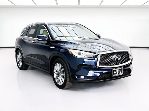 Used 2019 INFINITI QX50 Luxe w/ Cargo Package FWD image 3