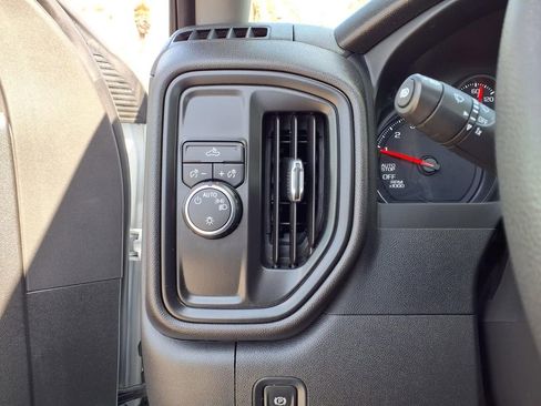 Used 2022 Chevrolet Silverado 1500 W/T RWD image 10
