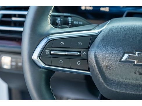 Used 2026 Chevrolet Traverse Z71 w/ Enhanced Driving Package AWD/4WD image 19