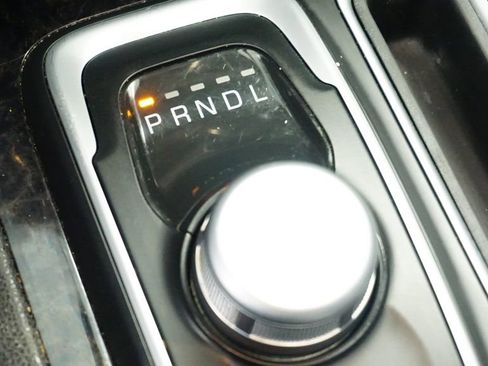 Used 2019 Chrysler 300 Limited image 30