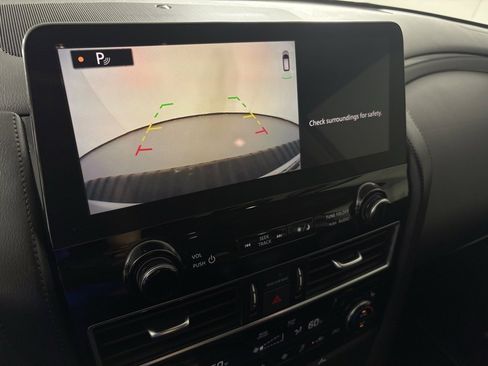 Used 2023 Nissan Armada SV image 28
