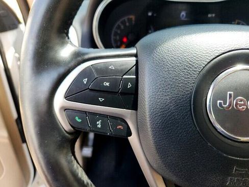 Used 2019 Jeep Grand Cherokee Limited image 27