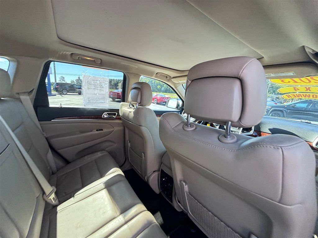 Used 2013 Jeep Grand Cherokee Limited w/ Luxury Group II AWD/4WD image 21