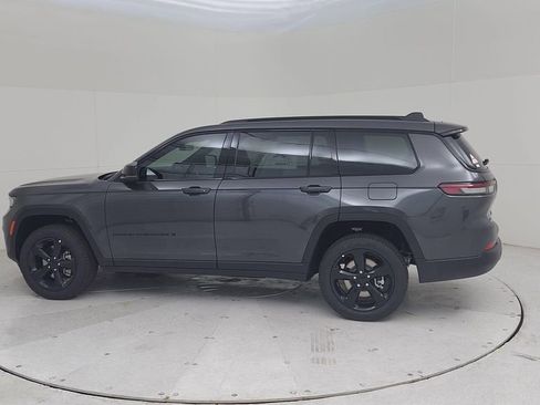New 2025 Jeep Grand Cherokee L Limited w/ Black Appearance Package image 9