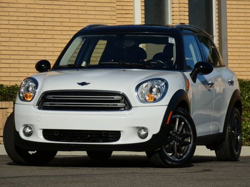 Used 2016 MINI Cooper Countryman image 2
