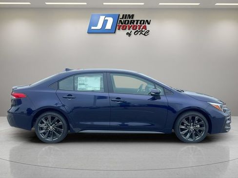 Used 2025 Toyota Corolla SE FWD image 4