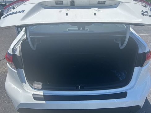 Used 2025 Toyota Corolla LE FWD image 13