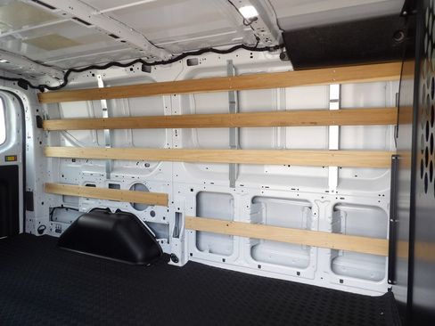 Used 2025 Ford Transit 250 Low Roof w/ Exterior Upgrade Package RWD image 27