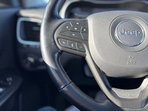 Certified 2021 Jeep Cherokee Trailhawk w/ Sun, Sound & Nav Group image 35