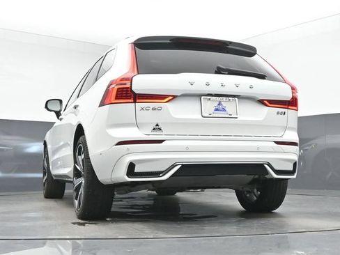 Used 2024 Volvo XC60 B5 Ultimate w/ Protection Package Premier AWD/4WD image 15