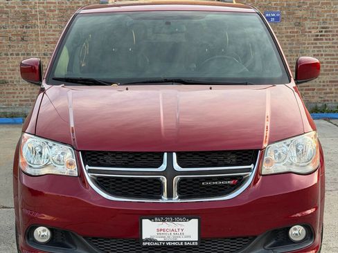 Used 2014 Dodge Grand Caravan SXT image 11