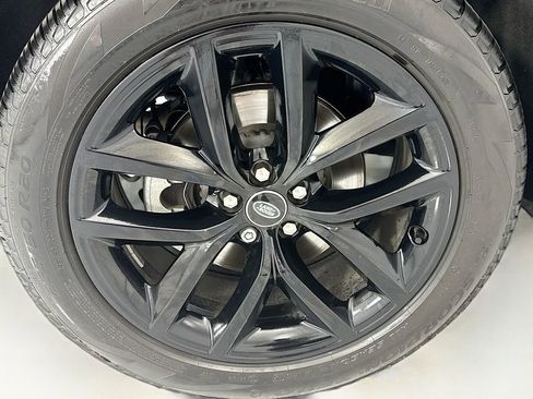 Used 2026 Land Rover Range Rover Velar S AWD/4WD image 32