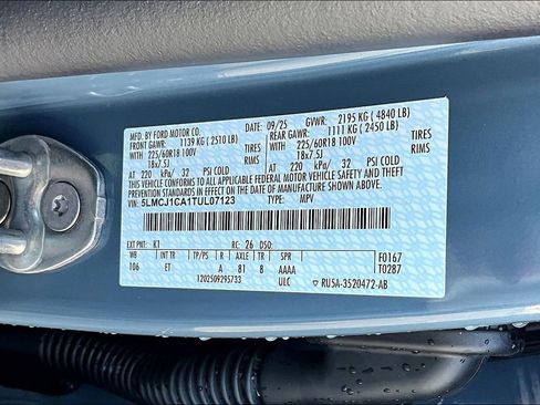 New 2026 Lincoln Corsair Premiere image 13