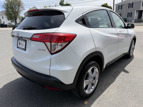 Used 2022 Honda HR-V LX image 8